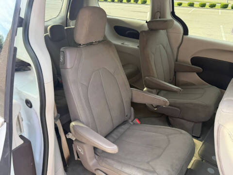 2017 Chrysler Pacifica Touring
