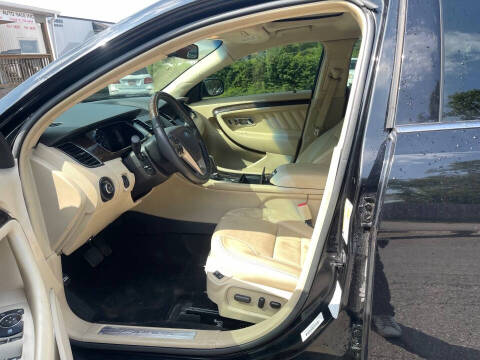 2018 Ford Taurus Limited