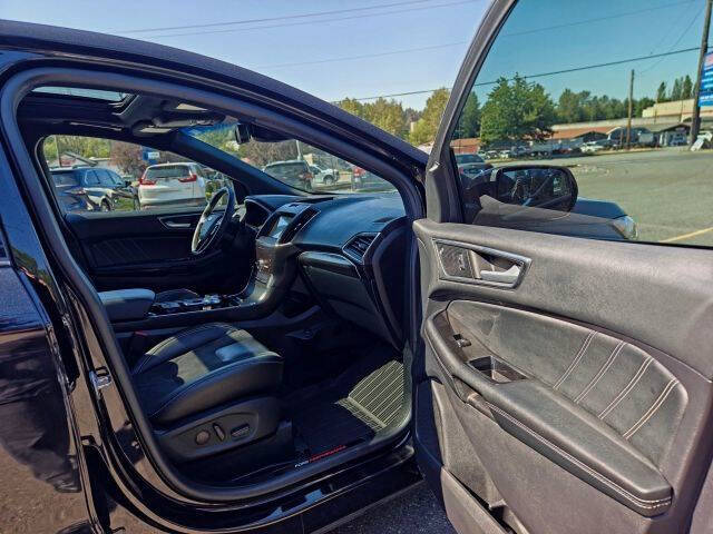 2020 Ford Edge ST