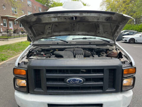 2011 Ford E-Series E-150