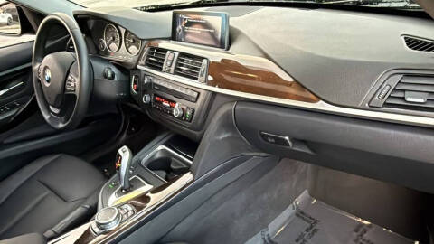 2015 BMW 3 Series 320i