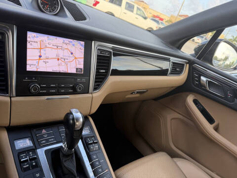 2017 Porsche Macan