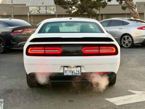 2020 Dodge Challenger SXT