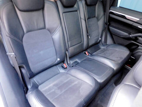 2013 Porsche Cayenne GTS