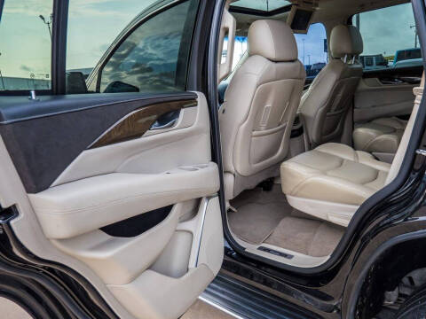2018 Cadillac Escalade Luxury