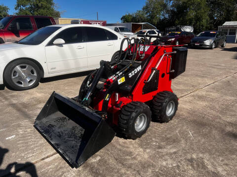 2024 323W MINI SKID STEER n/a for sale at Schaefers Auto Sales in Victoria TX