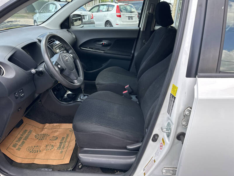 2010 Scion xD