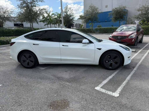 2021 Tesla Model 3 Standard Range Plus