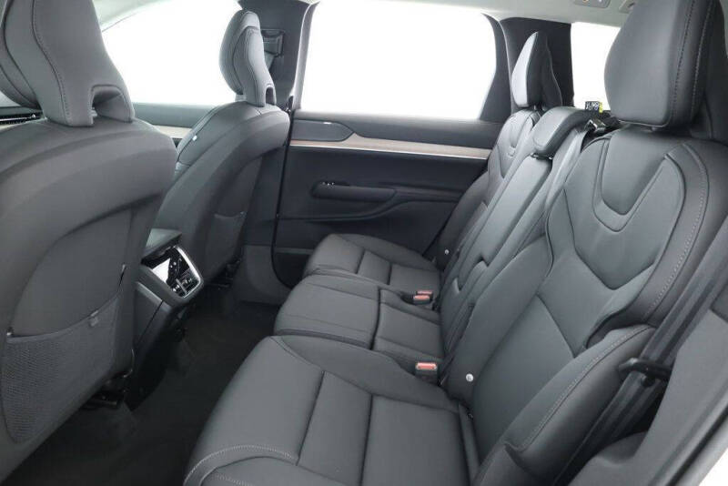 2025 Volvo EX90 Twin Plus 7P