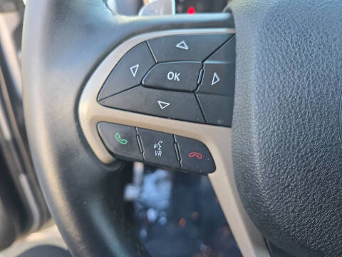 2017 Jeep Grand Cherokee Laredo