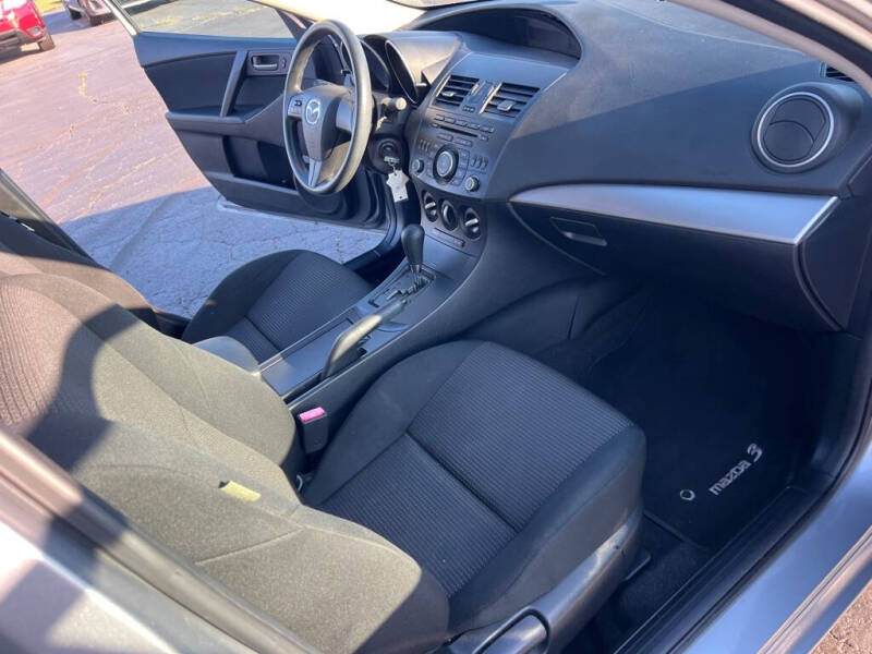 2013 Mazda MAZDA3 i SV