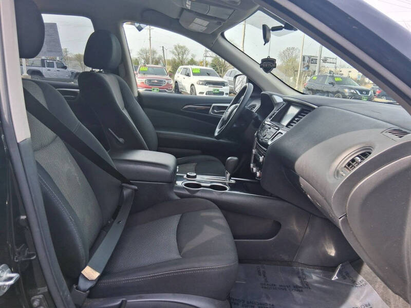2018 Nissan Pathfinder S