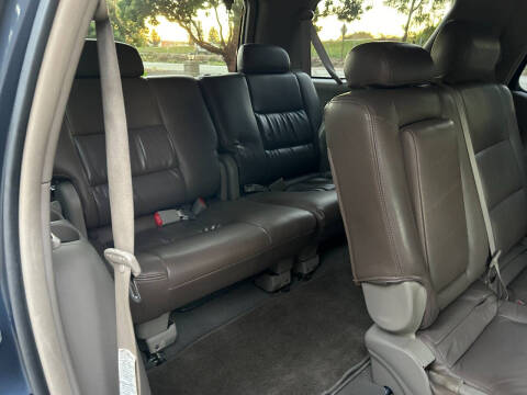 2005 Toyota Sequoia SR5