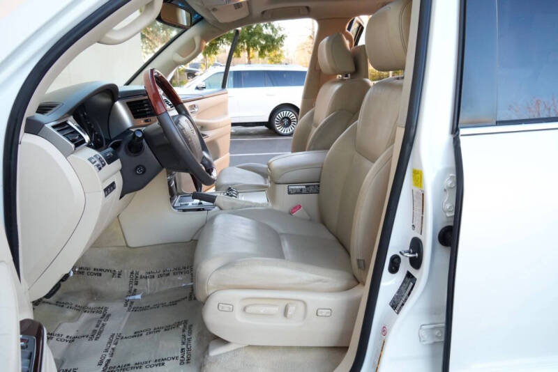 2013 Lexus LX 570