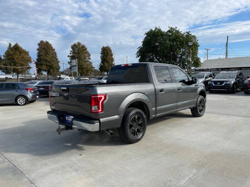 2015 Ford F-150 XLT photo 5