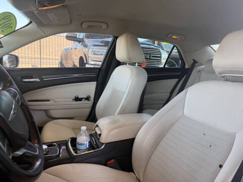 2019 Chrysler 300 Touring