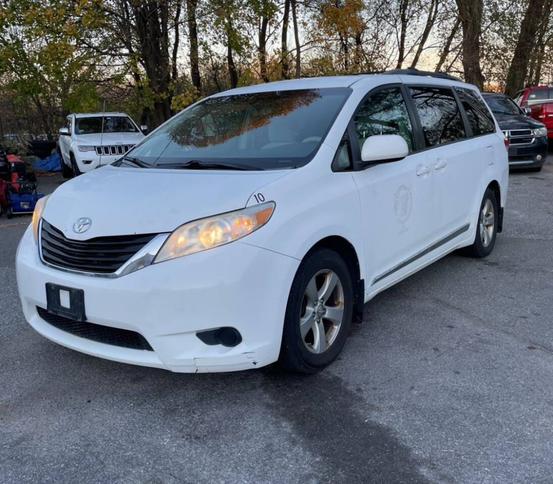 2012 Toyota Sienna for sale at Green Light Auto in Bridgeton, NJ