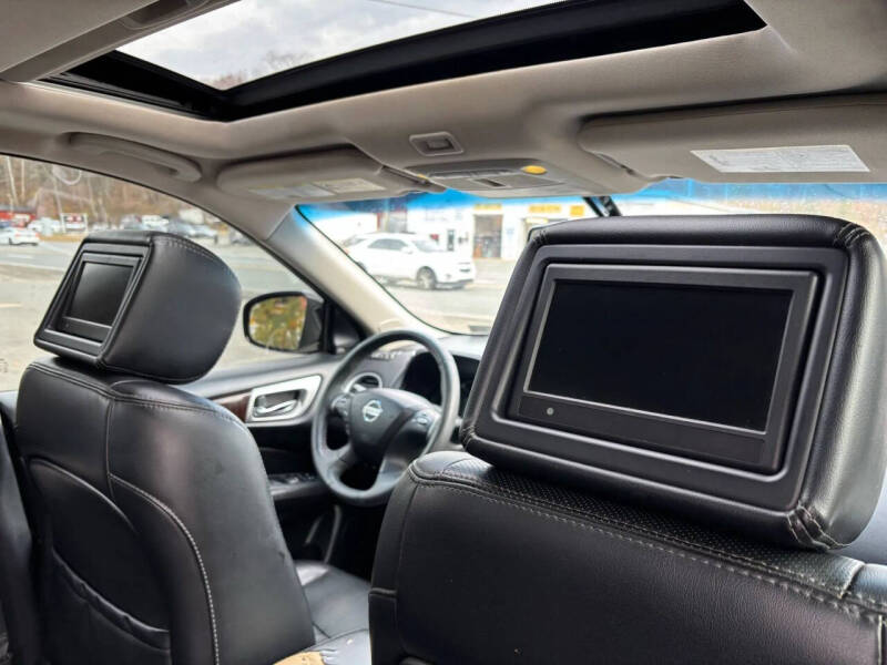 2015 Nissan Pathfinder Platinum