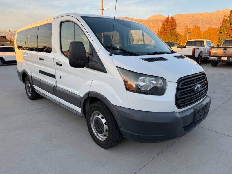 2016 Ford Transit XL's photo