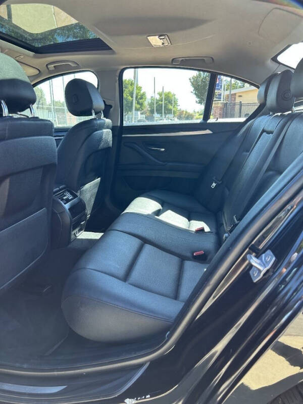2016 BMW 5 Series 528i