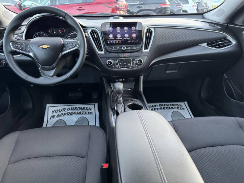 2025 Chevrolet Malibu LT