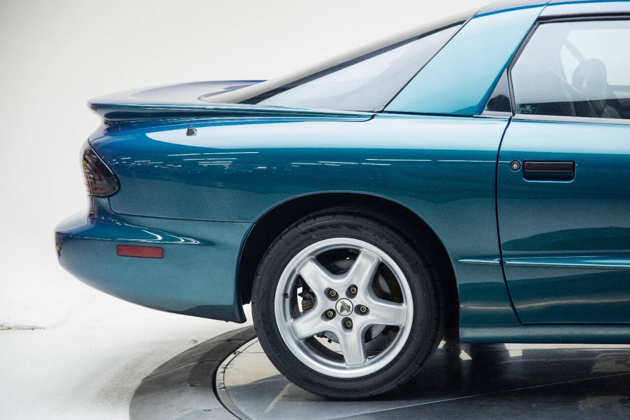 1995 Pontiac Firebird 4