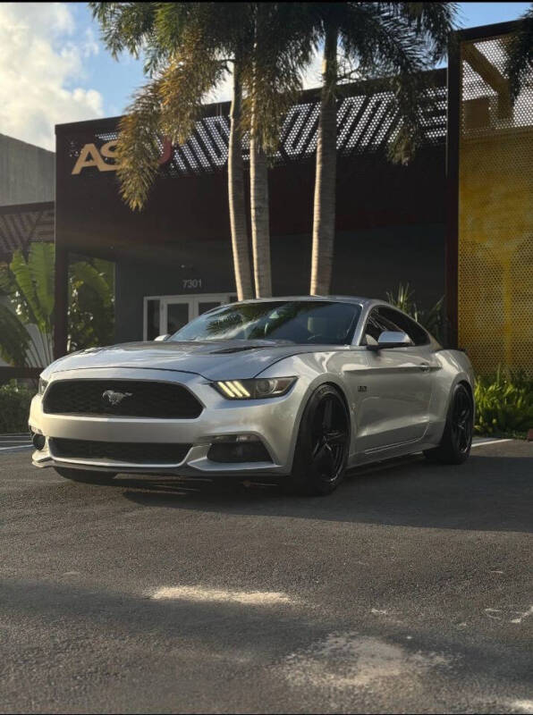 2015 Ford Mustang GT Premium's photo