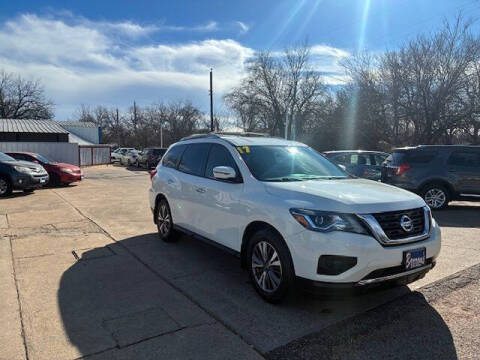 2017 Nissan Pathfinder S