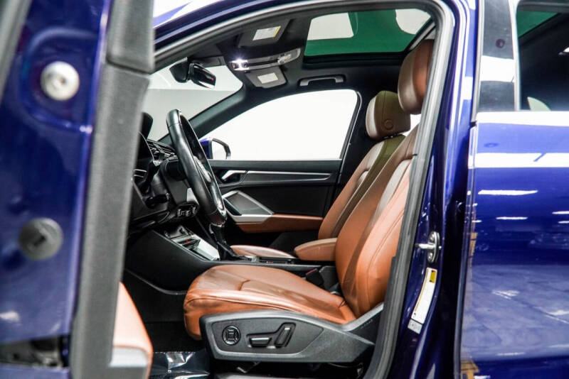 2022 Audi Q3 quattro Premium 40 TFSI