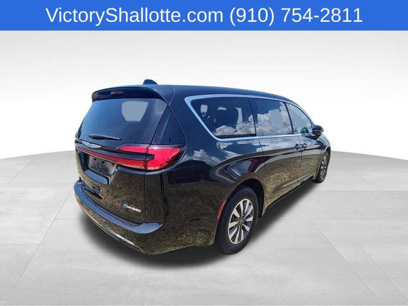 2024 Chrysler Pacifica Plug-In Hybrid Select
