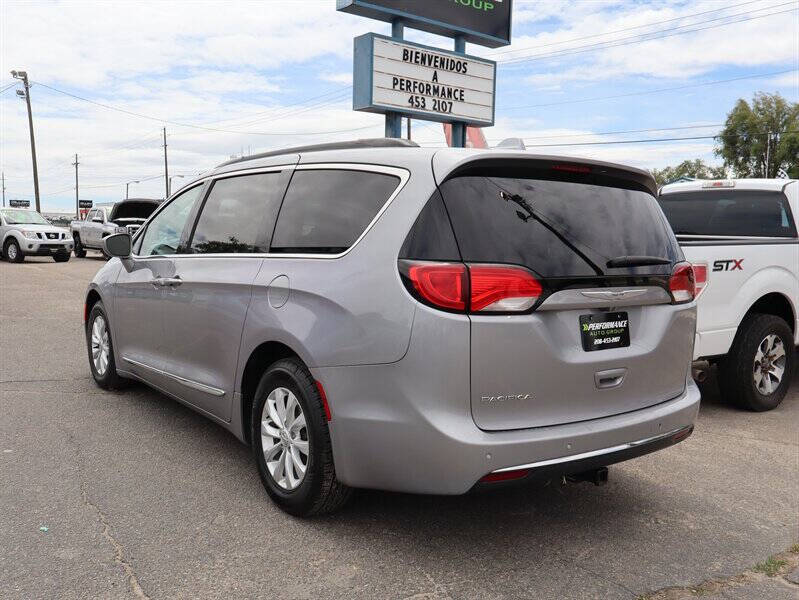 2017 Chrysler Pacifica Touring-L