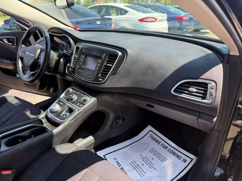 2015 Chrysler 200 Limited