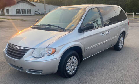 2007 Chrysler Town and Country for sale at Select Auto Brokers in Webster NY