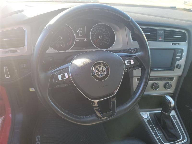 2017 Volkswagen Golf TSI S