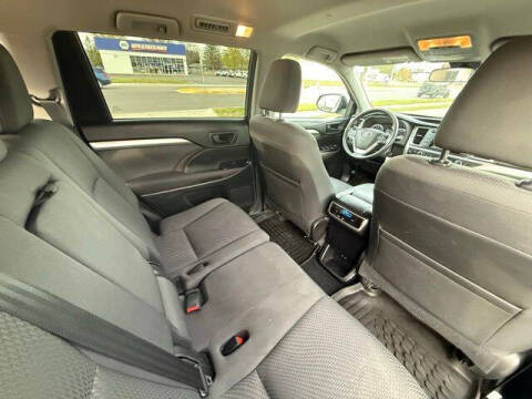 2017 Toyota Highlander LE