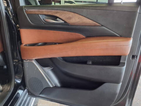 2016 Cadillac Escalade ESV Luxury Collection