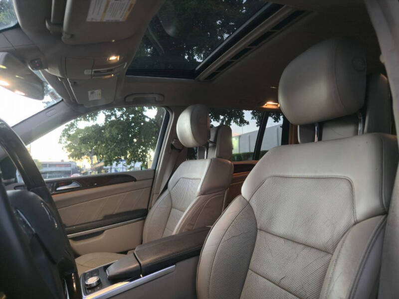 2013 Mercedes-Benz GL-Class GL 550 4MATIC