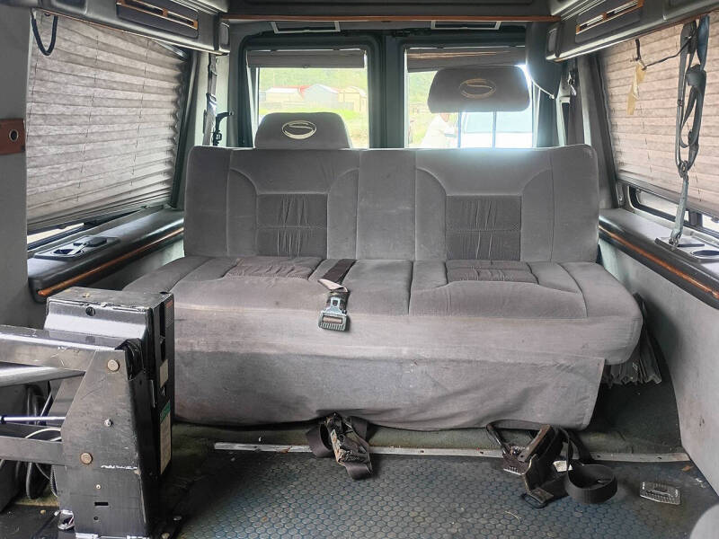 1999 Ford E-Series