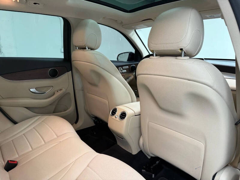 2020 Mercedes-Benz GLC GLC 300