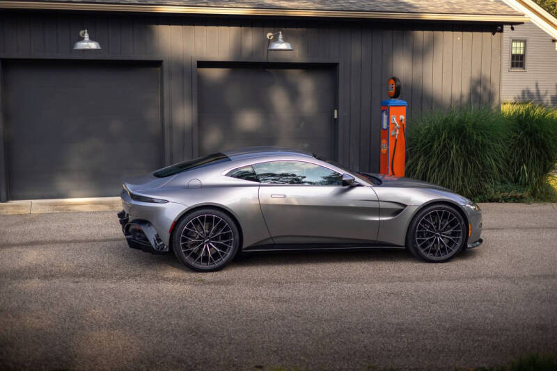 2023 Aston Martin Vantage