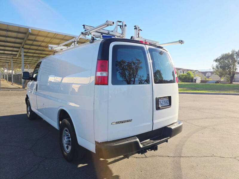 2017 Chevrolet Express 2500