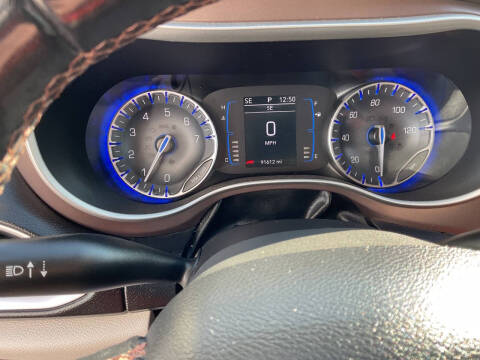 2017 Chrysler Pacifica Touring-L