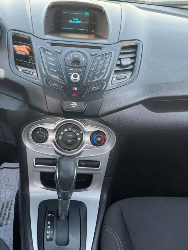 2015 Ford Fiesta SE