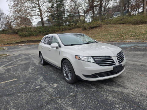 2019 Lincoln MKT Reserve