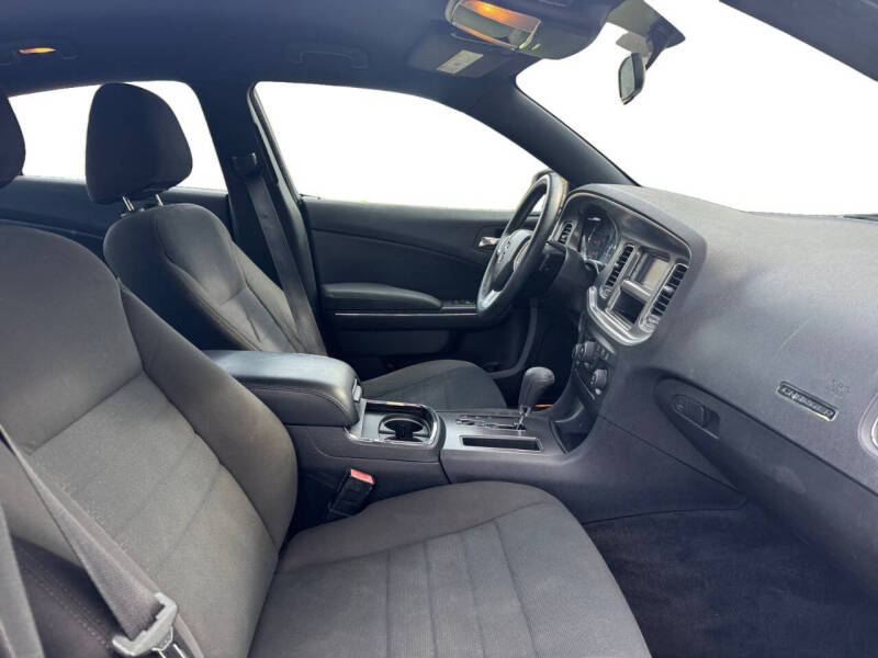 2013 Dodge Charger SE