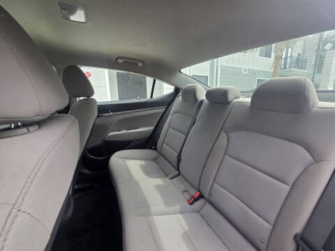 2018 Hyundai Elantra
