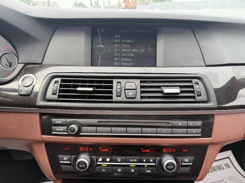 2012 BMW 5 Series 528i