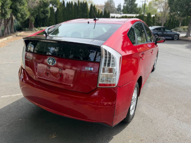 2010 Toyota Prius III
