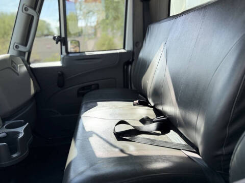 2019 International DuraStar 4300