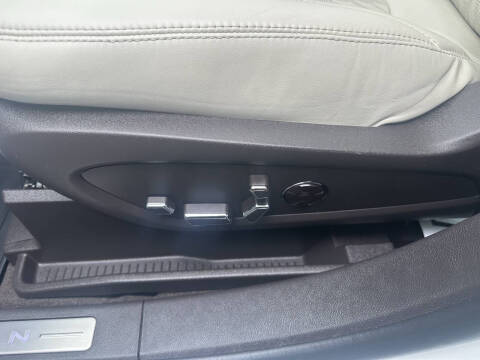 2021 Lincoln Nautilus Black Label